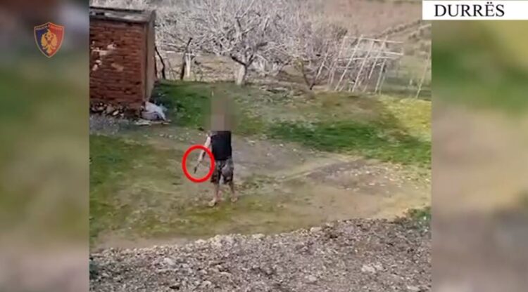 EMRI/ Kërcënoi babain se do e vriste me sëpatë, arrestohet 35-vjeçari