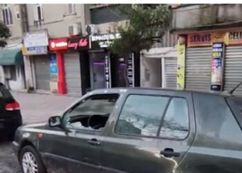 Qëlloi me çifte, i moshuari kërcënon policët: Ikni se do ju vras…