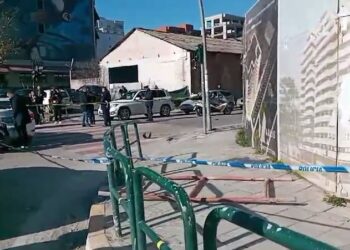 U plagos nga rënia e skelës, 39-vjeçarja është gruaja e ish-futbollistit të njohur