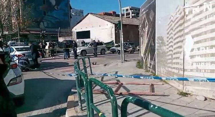 U plagos nga rënia e skelës, 39-vjeçarja është gruaja e ish-futbollistit të njohur