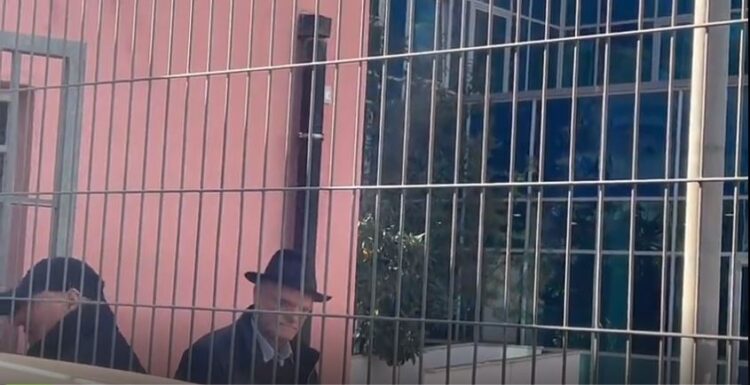 I biri në kërkim për vrasje, Mustafa Lici paraqitet në SPAK