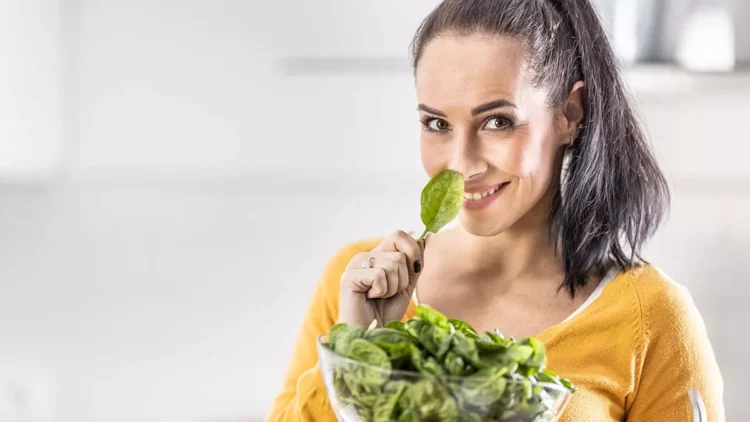 Kundër plakjes, 3 ushqime që nxisin kolagjenin japin lëkurë rinore