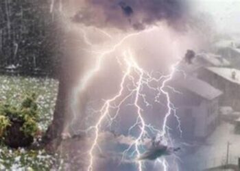 Moti i keq godet vendet nordike, mijëra shtëpi të bllokuara