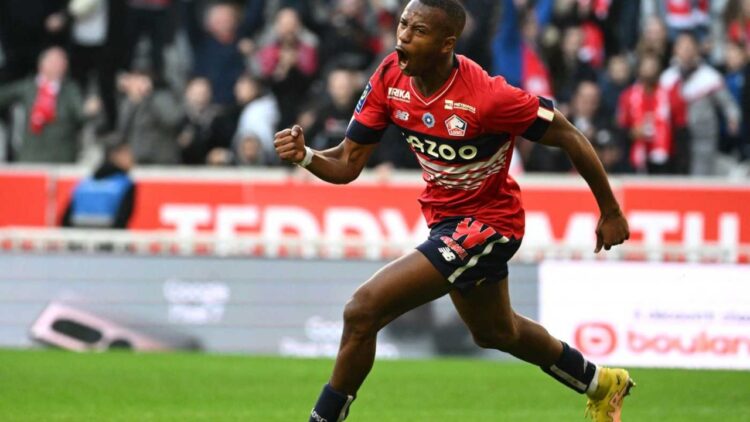 Juventusi lëviz “pas krahëve”, kërkon t’i rrëmbejë Interit mbrojtësin