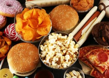 Jeni me grip? Ushqimet që ju bëjnë mirë, çfarë duhet të shmangni