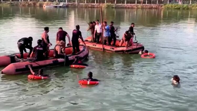 Tragjedi/ Mbytet varka me nxënës shkolle, të paktën 12 të vdekur