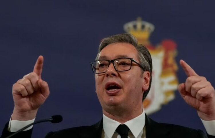 Kosova vendosi për ndalimin e dinarit serb, Vuçiç takim me ministrat