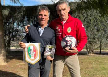 Tentoi ta merrte peng, Zola takohet me agresorin pas 30 vitesh!