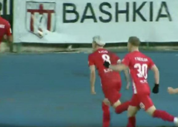 Kartonë të kuq e 11-metërsh, “Demat” dalin “kokëulur” nga Korça