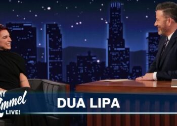 “Rrush e kumbulla”, Jimmy lexon shqip, Dua tregon kuptimin