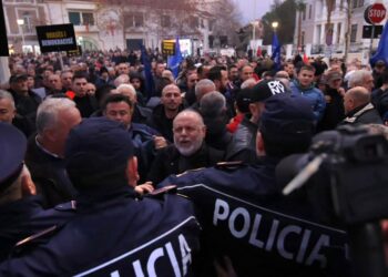 Këlliçi: Përshkallëzim aksionit opozitar