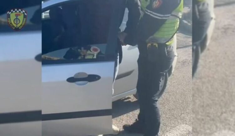 Tentuan të korruptojnë efektivët e Policisë, e pësojnë 5 shoferë