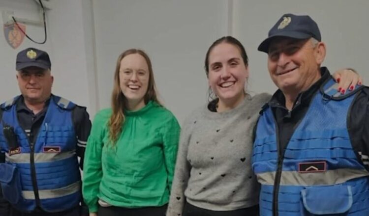 Humbën rrugën në mal, shpëtohen nga policia dy turistet