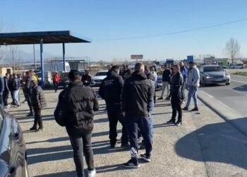 Autostrada Thumanë-Kashar/ Banorët në protestë: Kjo rrugë na izolon