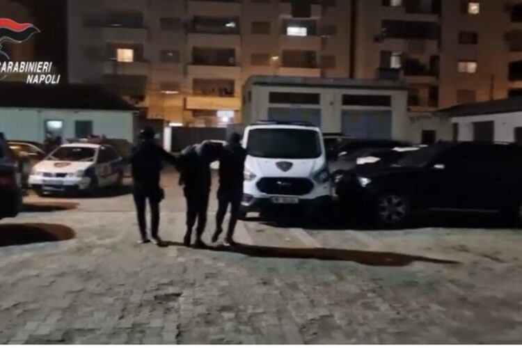 Kapet në Durrës 26 vjeçari, ndërmjetësoi marrëveshjen mes grupeve kriminale të Napolit dhe Kalabrisë