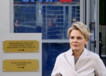 Akuzat ndaj Kryemadhit, gazetarja: SPAK ka gjetur provën e rëndësishme në shtëpinë e …