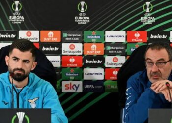 “Plas” te Lazio, Sarri-lojtarëve: Nëse nuk më doni, kini guxim dhe më…