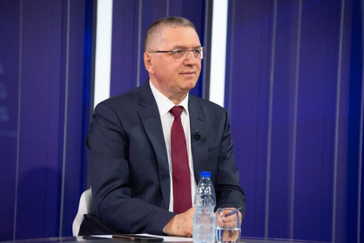 Rënia e Euro-s kundrejt Lekut, Zef Preçi: Tregu i pompuar nga paraja e zezë