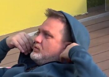 “Është një nga hipokritet më të mëdha”, Juli nuk i ndahet Rozës (VIDEO)