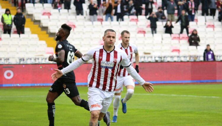 Manaj “makineri” golash, Sivasspor i vendos çmimin sulmuesit kuqezi