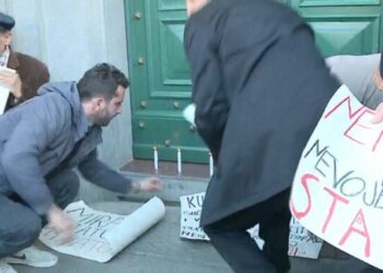 Minatorët protestë para Ministrisë së Infrastrukturës, kërkojnë që…