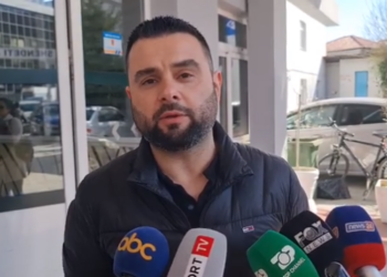 U asfiksuan në punë, nëndrejtori i spitalit: Gjendja paraqitet e…