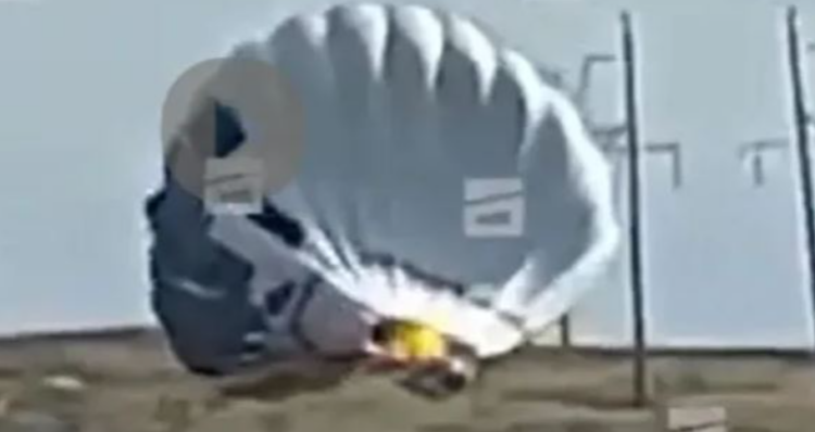 Balona përplaset me linjën e tensionit të lartë, 3 të vdekur