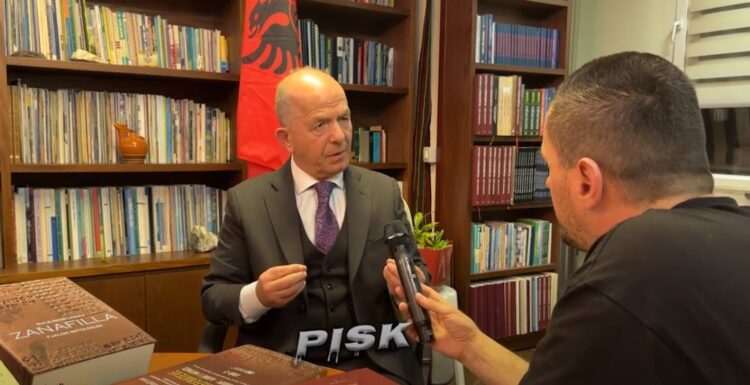 “Elita intelektuale” kërkoj që të largohej nga televizioni/ Guri: Ajo letër duket sikur është shkruajtur nga qarqe shoviniste