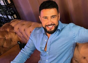 23 vite më e re, kjo është e dashura e Robert Berishës