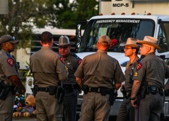 Hapi zjarr në një kishë, qëllohet për vdekje 36-vjeçarja