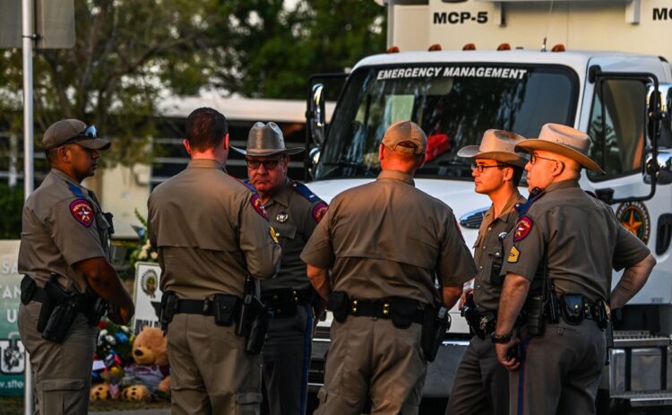 Hapi zjarr në një kishë, qëllohet për vdekje 36-vjeçarja