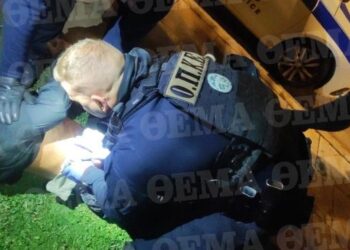 Dalin pamjet e sulmit me armë në Athinë, shqiptari i shtrirë përtokë