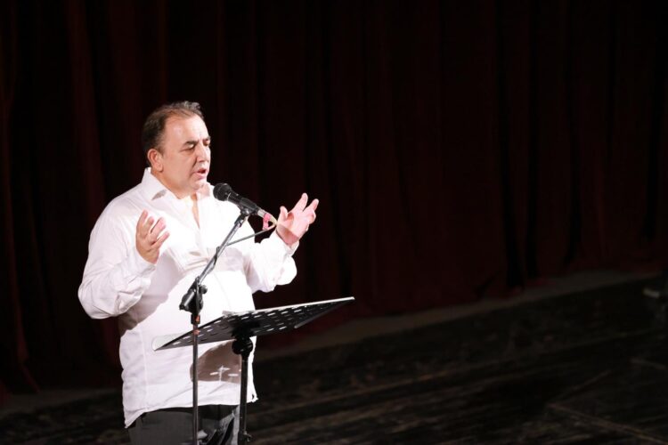 Arti në zi/ Ndahet nga jeta para kohe dramaturgu shkodran, Albri Brahusha