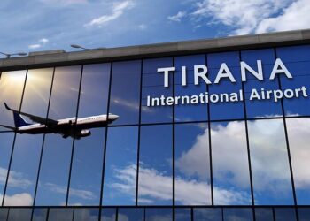 Aeroporti Ndërkombëtar i Tiranës tejkalon në shifra atë të Beogradit