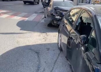 Aksident në Vlorë, tri makina përplasen me njëra-tjetrën
