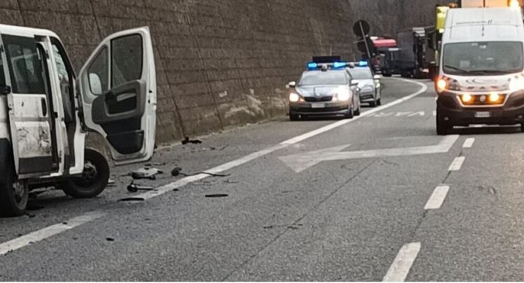 Aksident tjetër zinxhir në Itali, një i vdekur dhe 6 të plagosur