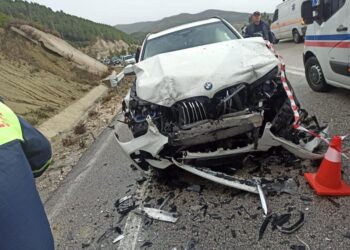 Aksident i trefishtë në aksin Memaliaj-Krahës, tre persona të lënduar