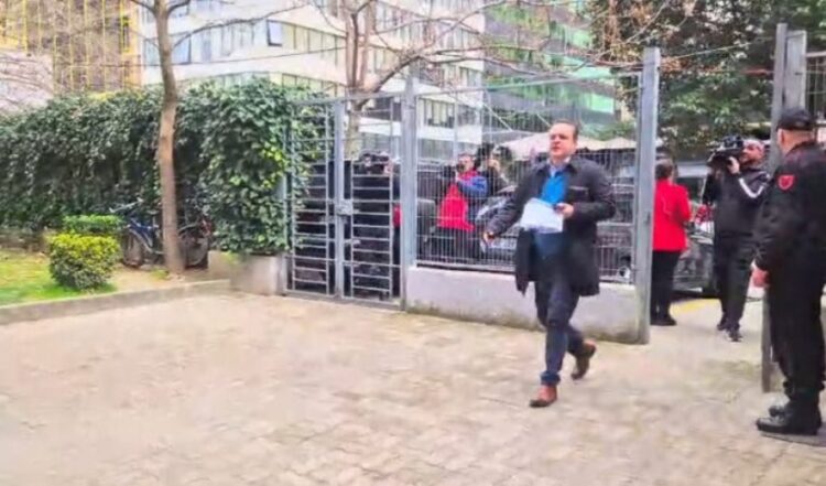 SPAK i komunikon mjekut Edvin Prifti dy akuza