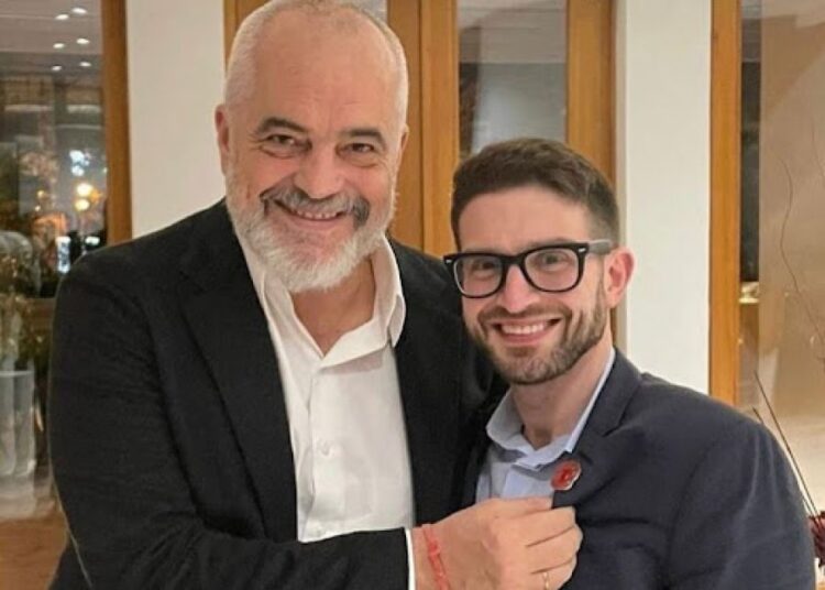 Rama darkë me Alex Soros