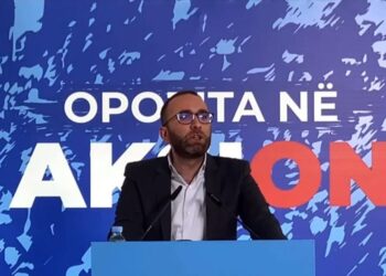 Bardhi nga Devolli: Të gjithë në protestë, koha të përballemi…