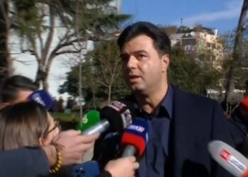 Basha për vizitën e Blinken: Nuk e fus takimin në çorapet e pista…