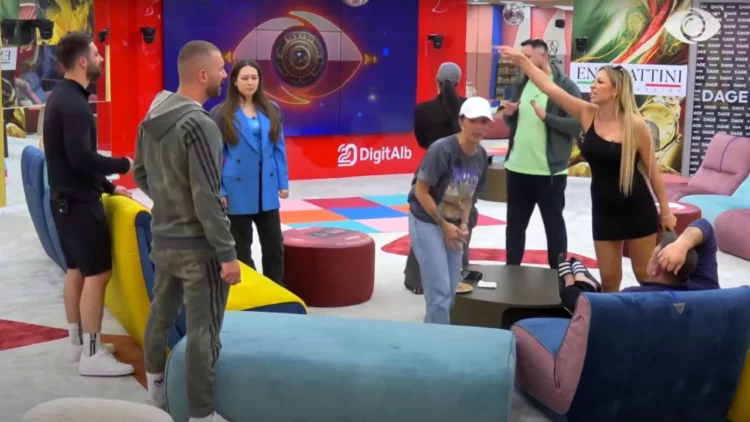 “Je bërë ushtare”, Sara Karaj-Romeos: Nuk më përdor dot… (VIDEO)