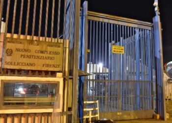 Dhunë brenda burgut në Itali, shqiptarët përleshen me nigerianët