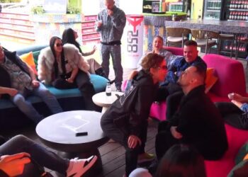 VIDEO/ Debati Egla-Graciano finalizohet me puthje, reagimi i banorëve