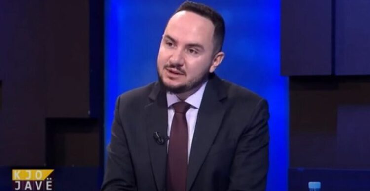 Deklaratat e Ahmetajt, Salianji: Kode të fshehta dhe mafioze