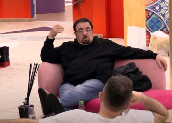 VIDEO/ “Vjen ta fut bam-bam dhe ikën”, për kë e ka fjalën Juli?