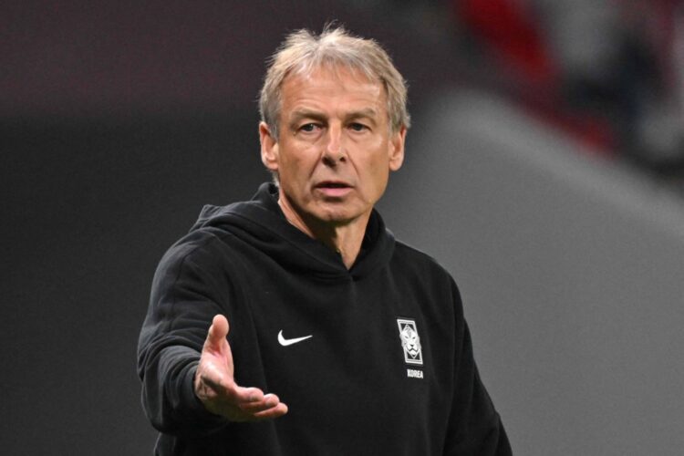 Edhe koreanëve u soset durimi, shkarkojnë trajnerin Klinsmann