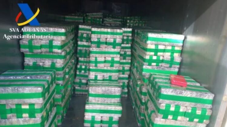 Spanjë/ Sekuestrohen 8 ton kokainë, pakot e fshehura në kontejner