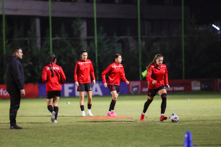 Kombëtarja e vajzave nis grumbullimin, trajneri Grima fton 18 futbolliste