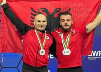 Nënkampioni i Europës rrëfen emocionet e fitimit të 2 medaljeve